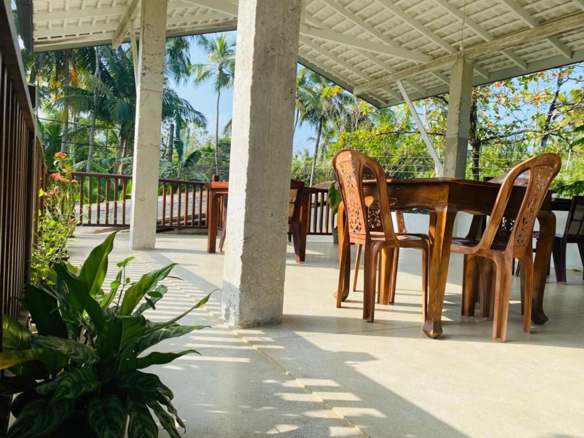 Hotel Berg House Unawatuna Esterno foto