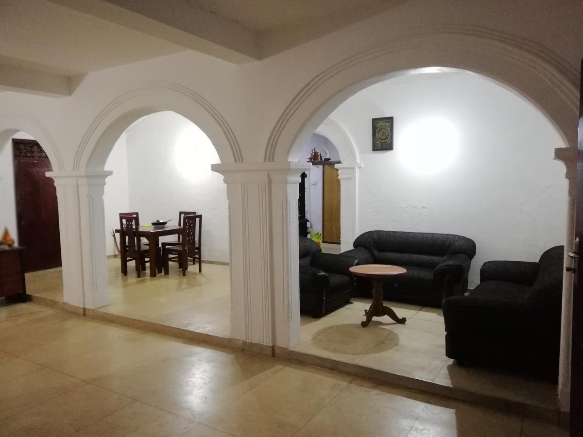 Hotel Berg House Unawatuna Esterno foto