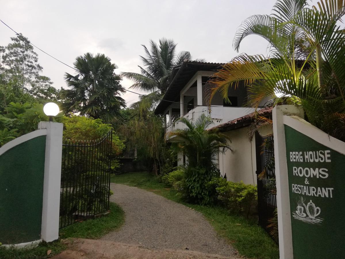 Hotel Berg House Unawatuna Esterno foto